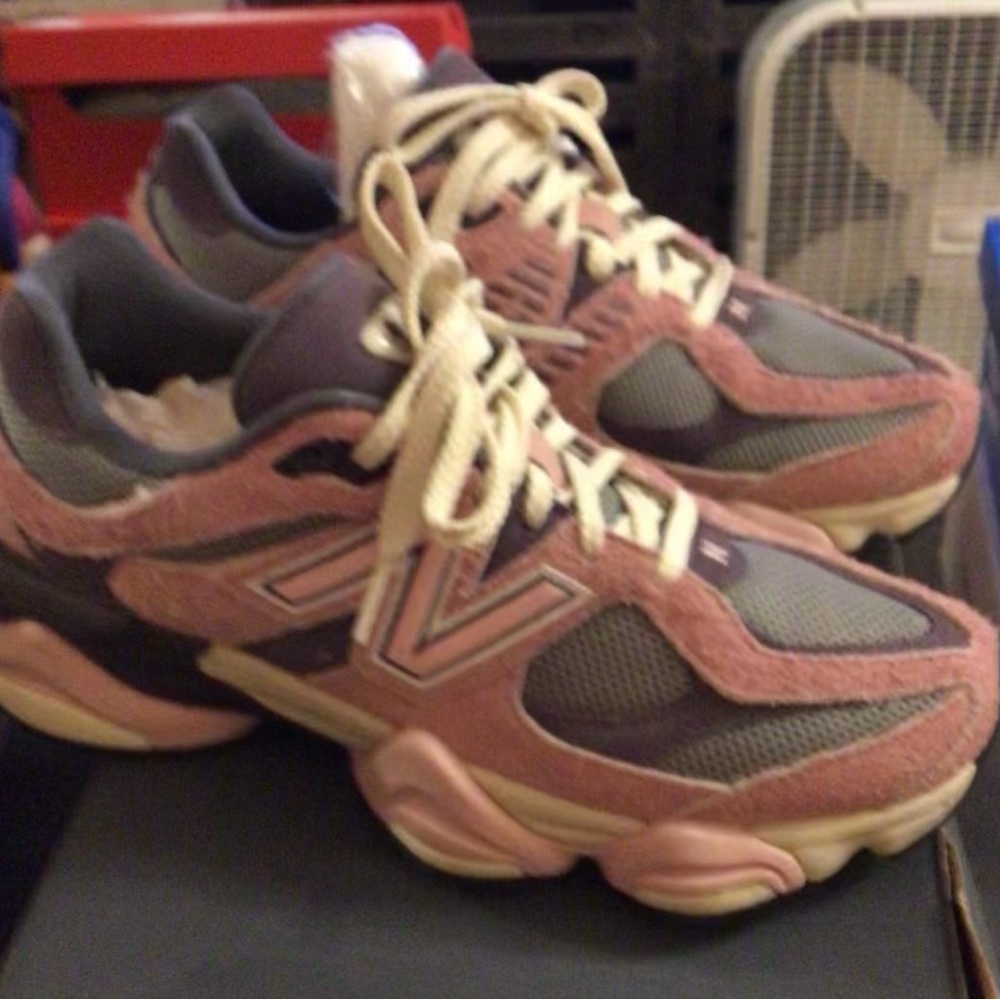 New Balance 9060